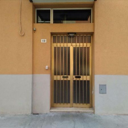 Affittacamere Gobetti Bologna Luaran gambar